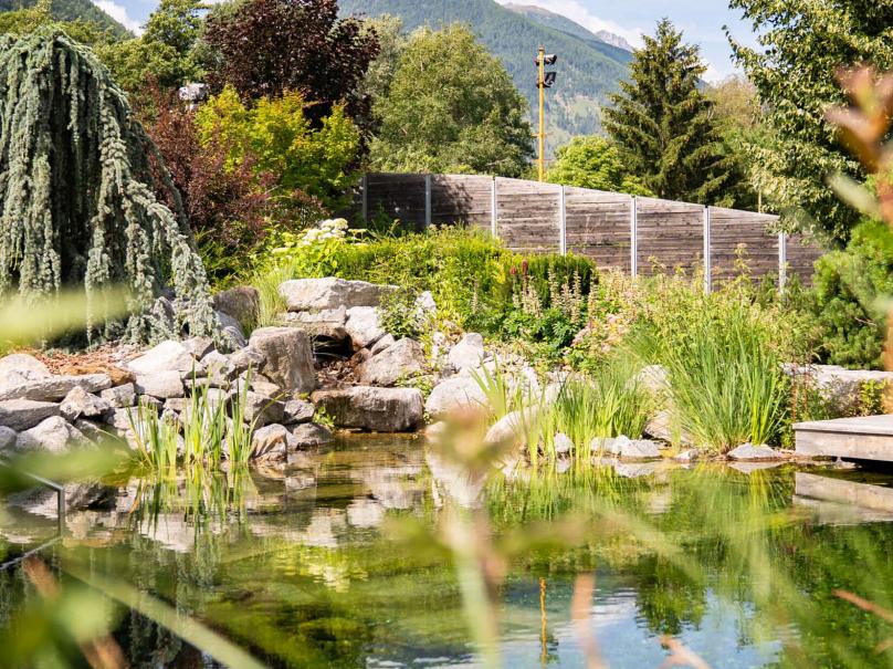 Abkühlteich im Saunagarten außer Betrieb